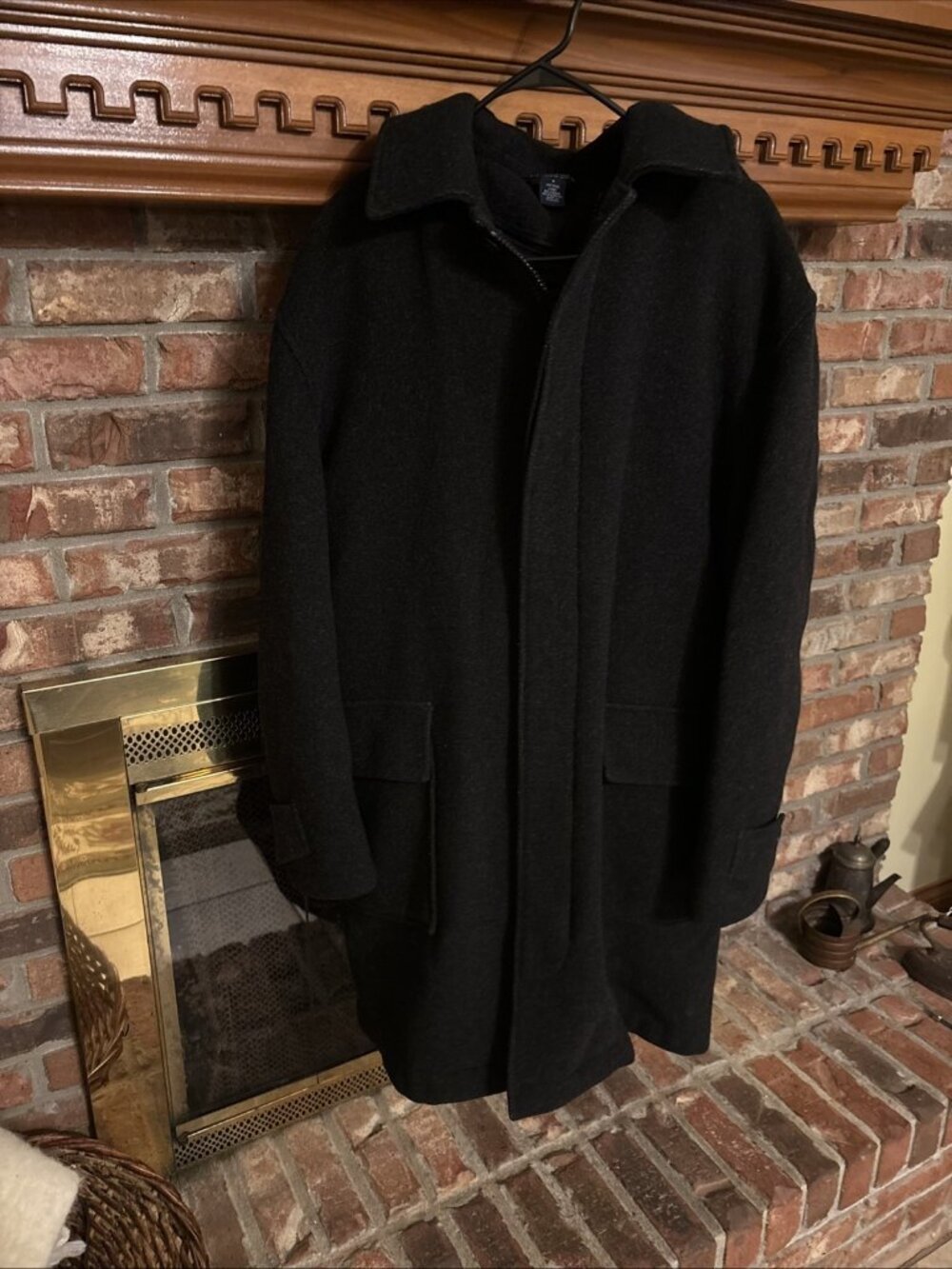 mens brooks brothers 100% Wool Dress Coat With Good Size Medium Liner Zips Out
